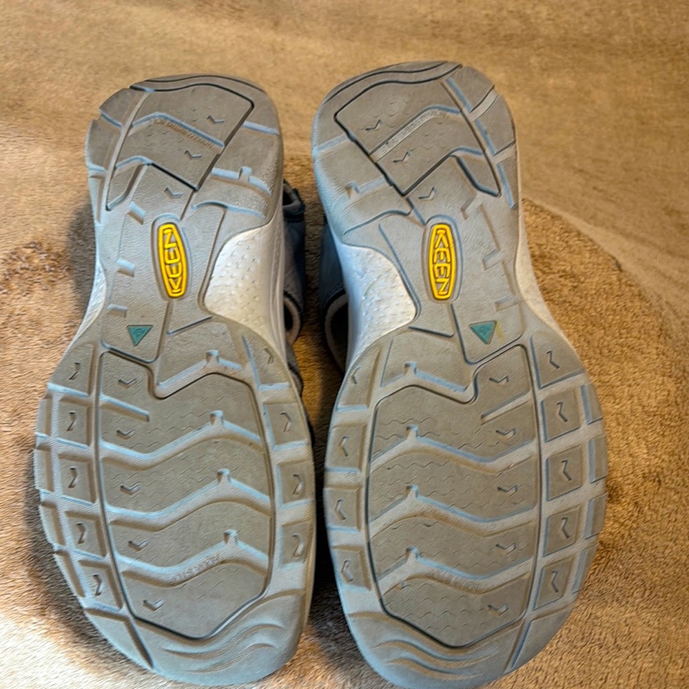 KEEN Women's Astoria West Closed Toe Sandals - Color: Magnet/Vapor; Size 8 - Picture 12 of 12